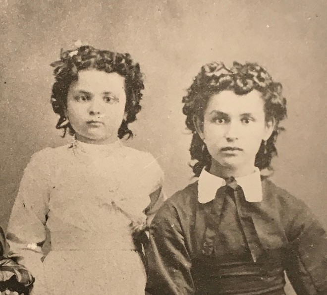 rosa_and_eliza_dallidet_early_1870s.jpg