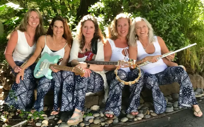 Summit Sisters Play Paso!
