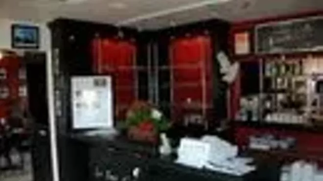 Image: Le Petit Cafe