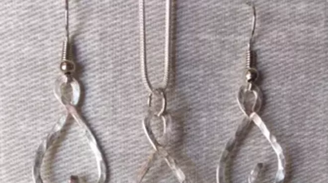 Image: Sea Glass Hammered Wire Jewelry