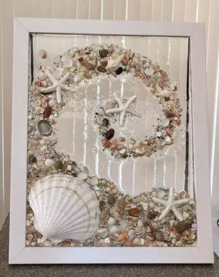 Image: Beach and Holiday Tree Resin Art