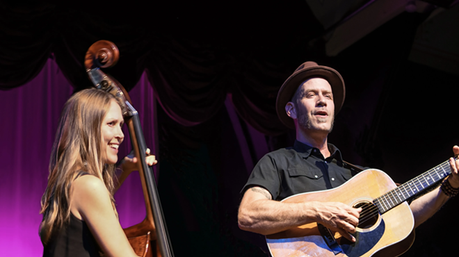 Image: Canadian folksinger Scott Cook Live