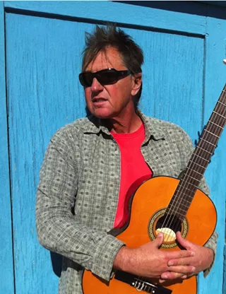 Image: Easton Everett at Club Car Bar
