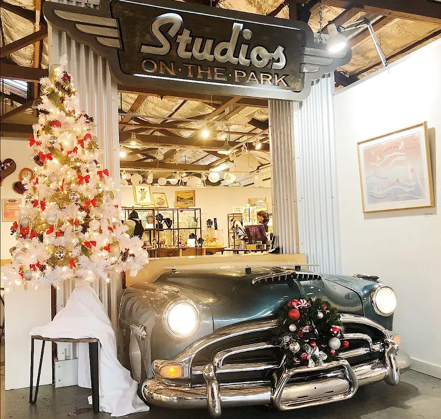 studios_christmas.webp