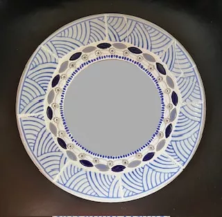 Image: Mosaic Mirrors Using Plates