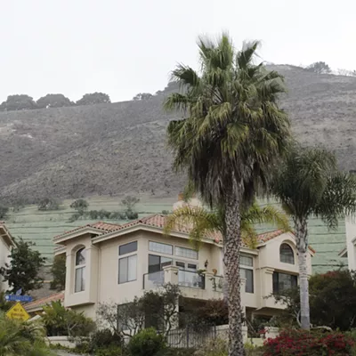 Image: Pismo Beach begins prep for possible mudslides after Avila Fire