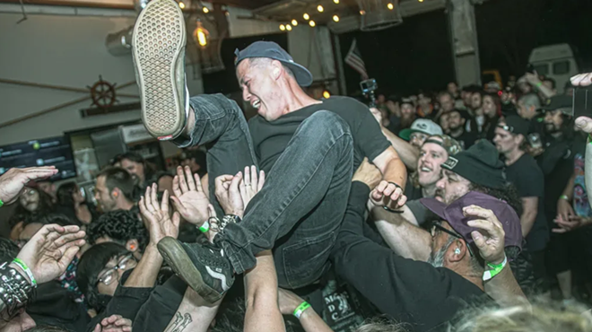 Image: Total Chaos Live