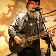Phil Lee delights a sold-out crowd at Steynberg Gallery on April 25