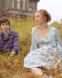 TWO PEAS IN A POD Norman Bates (Freddie Highmore) and his domineering mother, Norma Louise (Vera Farmiga), share a slow descent into madness, in the TV series Bates Motel, screening on Netflix.